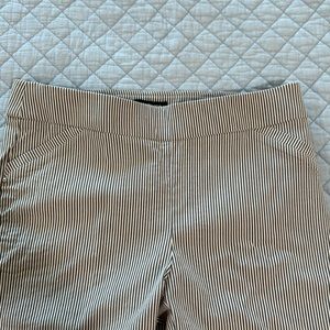 Liz Claiborne Blue and White Stripe Seersucker Capri Pants